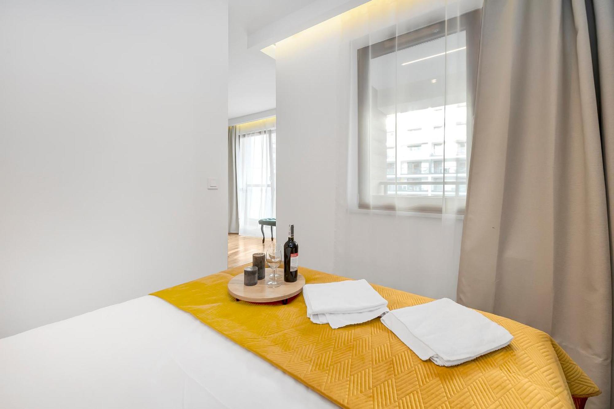 Lumina Apartment With Parking Near Muzeum Powstania Warsaw Luaran gambar