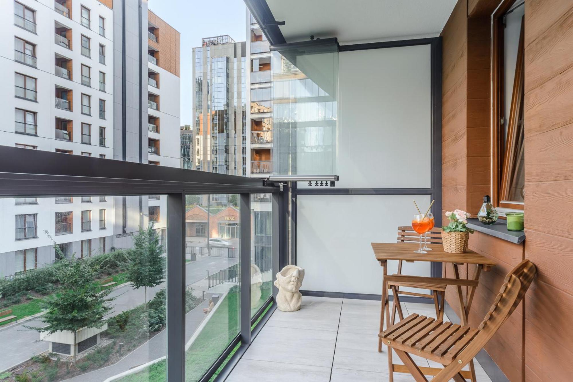 Lumina Apartment With Parking Near Muzeum Powstania Warsaw Luaran gambar